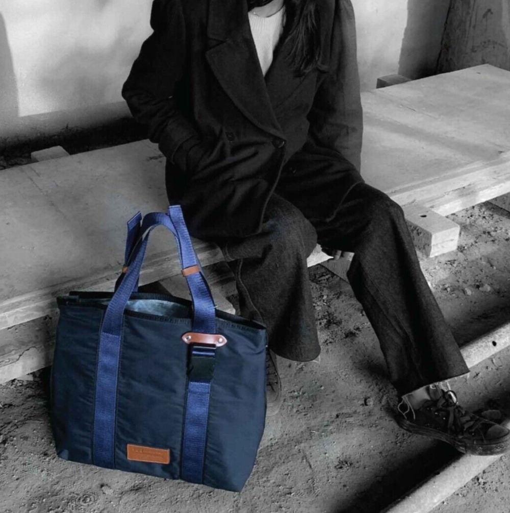 LIMITED EDITION LEVI'S NAPPA DORI X REVERSIBLE CANVAS CARRYALL TOTE BAG